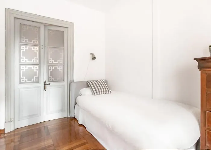 Piso Catalogado En El Centro De Apartment Gijón